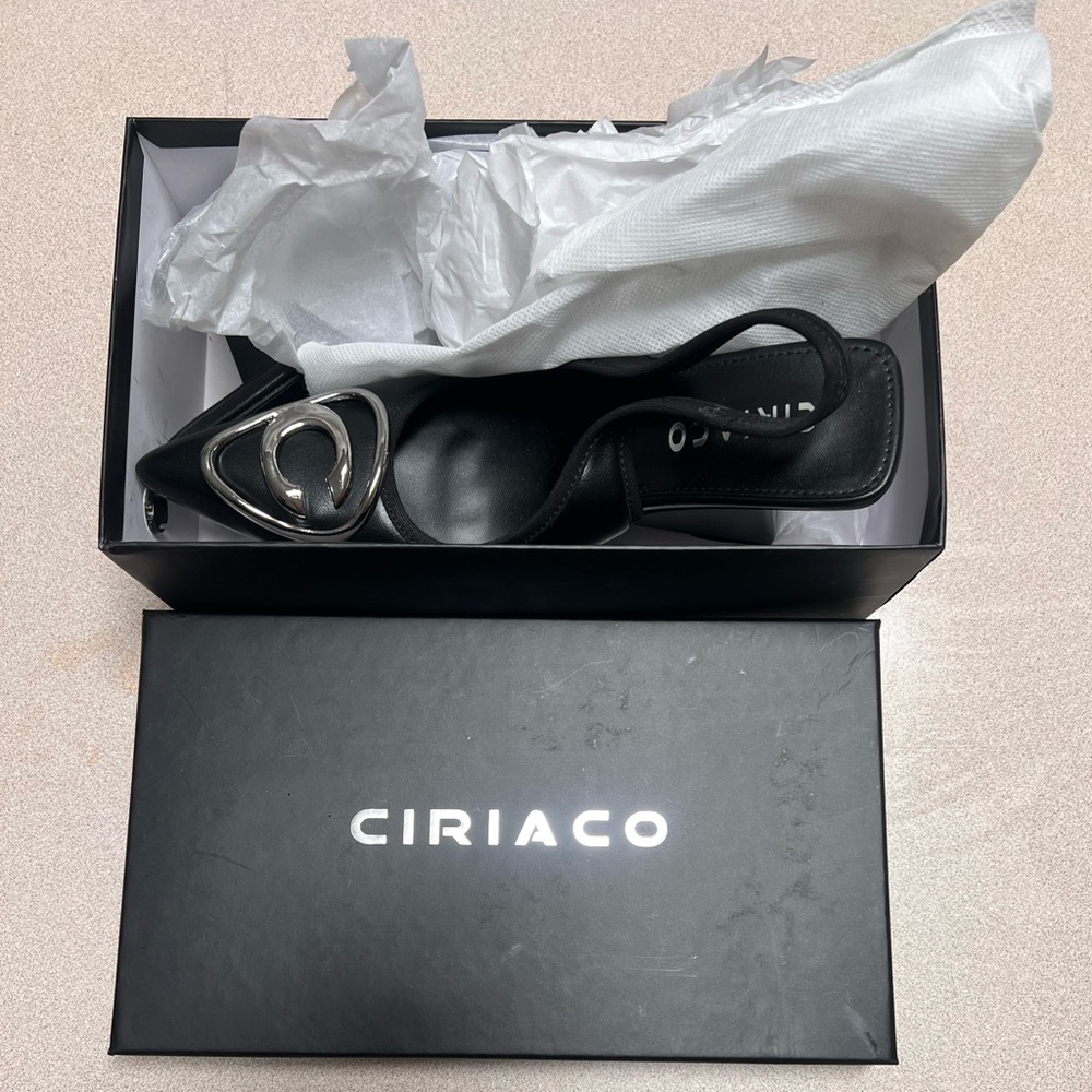 Ciriaco Women's Wedge Heels Black Size 38 (8)